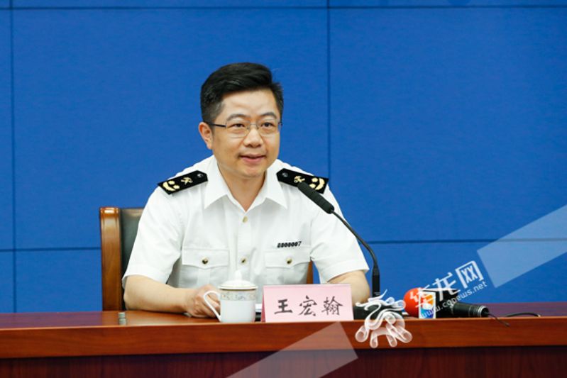 王宏翰介绍相关情况 王宏翰介绍相关情况